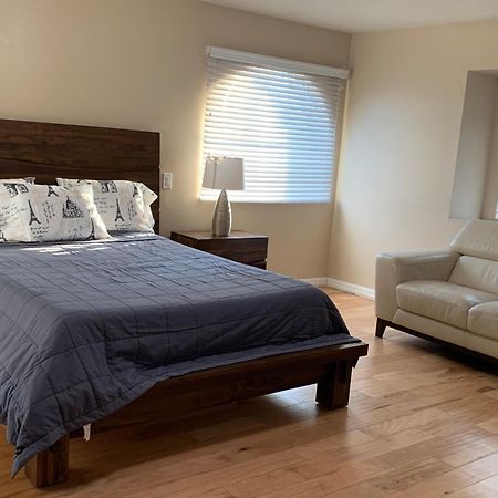 Pacific Breeze Right Next To Huntington Beach Pier! Steps From Beach!! Bagian luar foto